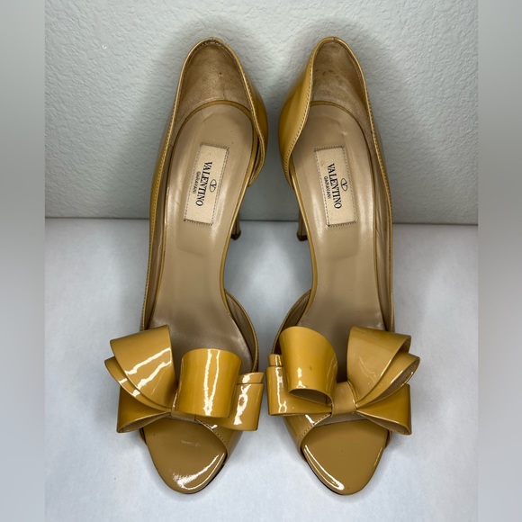 Authentic Valentino D’Orsay Bow Pump, Heel, Nude, Size 39.5 - Picture 2 of 8